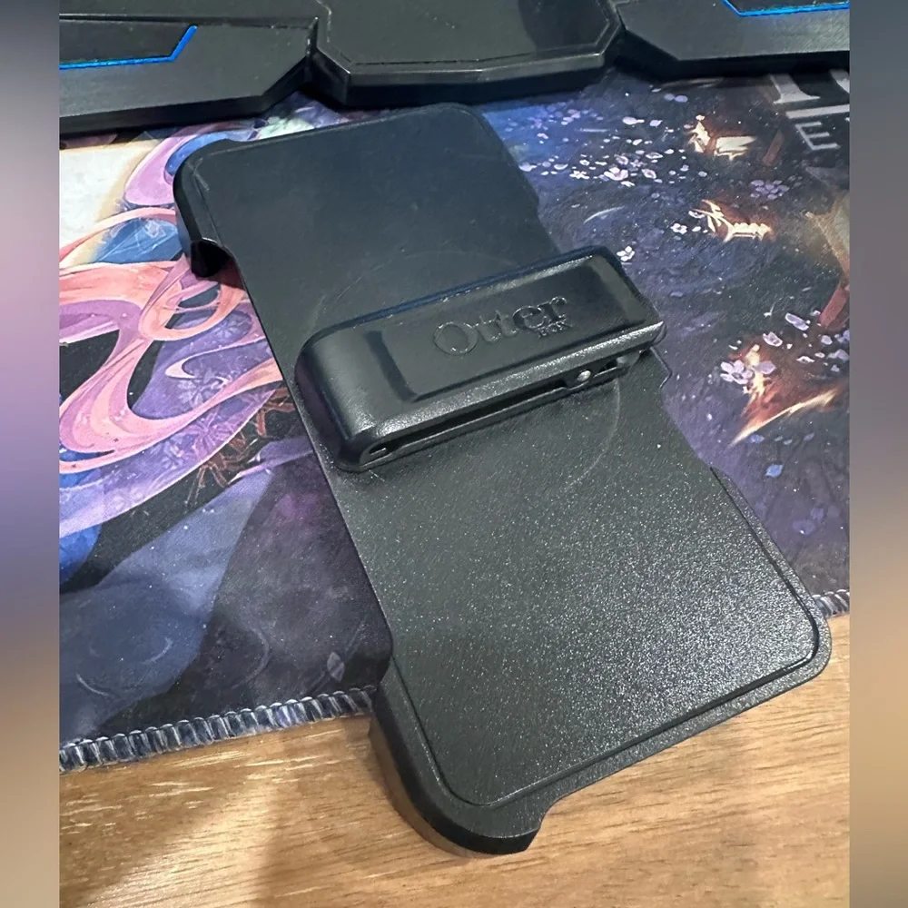 OtterBox clip